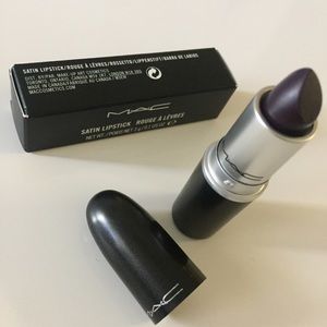 MAC Satin Lipstick Cyber - brand new